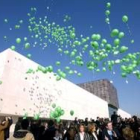 Jóvenes de la comunidad soltaron cientos de globos durante la cita «Libera tu mensaje»