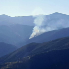 Incendio entre los municipios de Oencia y Sobrado registrado el pasado 14 de febrero. DL
