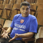 Francisco Álvarez, en la grada del Palacio. SARA CAMPOS