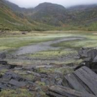 Panorámica general que ofrecía ayer tarde el Lago de La Baña, mermado por la ausencia de lluvias