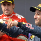 Daniel Ricciardo celebra su victoria en el GP de Hungría, ante Fernando Alonso, segundo.