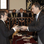 Gabriel Ugarte, 'Tololo', nieto del premiado, recogió el premio