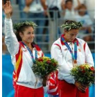 Ruano, a la izquierda, celebra la medalla de plata mientras que Conchita la mira con tristeza