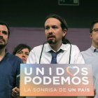 Alberto Garzón, Pablo Iglesias e Íñigo Errejón en la rueda de prensa de anoche. ZIPI