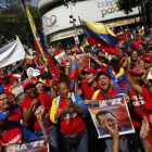 Los seguidores del presidente salieron a la calle para celebrar su vuelta a casa.