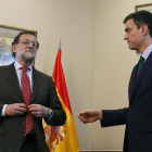 Rajoy le niega el saludo a Pedro Sánchez