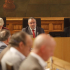 Un momento del Pleno ordinario celebrado ayer en el Palacio de los Guzmanes. FERNANDO OTERO