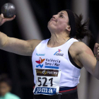 Úrsula Ruiz, que se entrena en León a las órdenes de Burón, se colgó el oro en lanzamiento de peso.