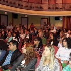 Más de un centenar de inscritos y trece ponentes participaron en los debates en el teatro Villafranquino. DL