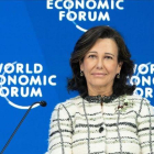 La presidenta del Santander, Ana Patricia Botín, en el Foro Económico Mundial de Davos (Suiza).