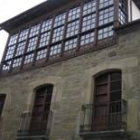 La imagen muestra la fachada principal del museo de la villa del Cúa completamente restaurada