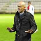 El entrenador de la Cultural Javier Cabello cree que el juego no se acompaña de resultados positivos