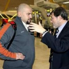 Lissavetzsky, charla con Manolo Martínez en el Aeropuerto de Barajas