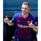 El brasileño Arthur Melo marcó ante el Tottenham el primer gol del Barça. ENRIC FONTCUBERTA