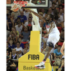 Kenneth Faried, que estuvo en junio en León, realiza un mate
