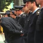 Varios agentes locales de León, durante la pasada celebración de la festividad de su patrona