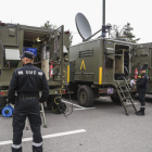 Los efectivos leoneses trabajan ya en Cantabria y tienen su base de operaciones en Revilla de Camargo. SANE/ EL DIARIO MONTAÑÉS