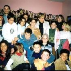 Natividad Cordero, junto a los alumnos astorganos del colegio Ángel González