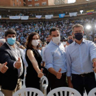 Mañueco, López Miras, Díaz Ayuso, Juanma Moreno, Nuñez Feijóo y Vivas, en Valencia. MANUEL BRUQUE