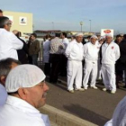 Trabajadores de la empresa Carcesa, perteneciente a Nueva Rumasa, en Mérida.
