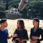 Alessandra Ambrosio y Adriana Lima, en una playa de Río.