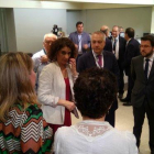 La ministra de Hacienda, María Jesús Montero, en la sala VIP de la Fira junto al presidente del SIL, Pere Navarro, y el vicepresidente del Govern, Pere Aragonés (segundo por la derecha).
