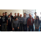 Los participantes en la reunión de trabajo, celebrada en Mansilla de las Mulas. DL
