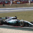 El piloto británico de Mercedes Lewis Hamilton durante la carrera del GP de España de F1 que se disputa en el circuito de Barcelona-Catalunya.