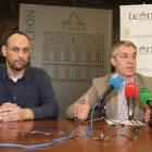 Daniel Mateos (Ceard) y López Benito (Ayuntamiento) presentaron el ‘Aula de Atletismo’.