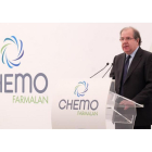 Juan Vicente Herrera durante su intervención en el acto de inauguración de la nueva planta del Grupo Chemo, Farmalán.