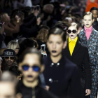 Desfile de Dior en la pasarela de la moda de París. ETIENNE LAURENT