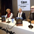 Luis Carnicero, Afrodisio Ferrero y Pedro Trapiello, durante la presentación.