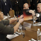 El ministro español de Exteriores, José Manuel García-Margallo, durante la reunión que mantuvo con la ministra ucraniana de Finanzas, Natalia Jaresko.