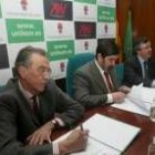 Joaquín López Contreras y Ángel Penas durante la firma del convenio
