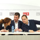 Soraya Rodríguez, Luis Tudanca y César Luena, ayer en la reunión mantenida en Valladolid. r. garcía