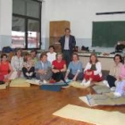 Alumnas en el curso de relajación en Santa María del Páramo