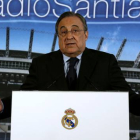 Florentino Pérez, durante la rueda de prensa que ha ofrecido este jueves para desmentir algunas informaciones y ratificar a Carlo Ancelotti.