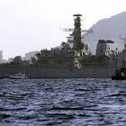 La fragata británica HMS Westminster llega, este lunes, 19 de agosto, en la base naval de Gibraltar.