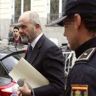 El ex presidente de la Junta de Andalucía Manuel Chaves, a su llegada ayer al Tribunal Supremo.