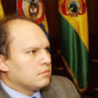 Nervis Villalobos, exviceministro de Energía de Venezuela con Hugo Chávez.