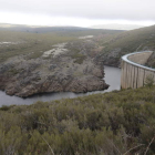 Imagen de la presa de Villagatón, ubicada sobre el río Porcos, tomada recientemente. RAMIRO