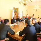 Reunión de los empresarios con el subdelegado.