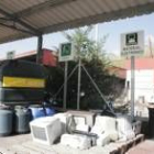 Residuos domésticos no convencionales en uno de los «puntos limpios» de recogida de basuras de León