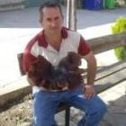 Saturnino Astandoa, que regenta en Borrenes Casa Marisol, con la seta