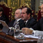 El presidente del tribunal y ponente de la sentencia,  Manuel Marchena (derecha), junto a (de izquierda a derecha) los magistrados Andrés Palomo, Luciano Varela y Andrés Martínez Arrieta.