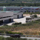 La nueva nave de 16.000 metros cuadrados se ubica en una parcela de ocho hectáreas en el polígono industrial de Vilela L. DE LA MATA