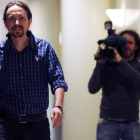 El líder de Podemos, Pablo Iglesias, ayer en el Congreso de los Diputados. SERGIO BARRENECHEA