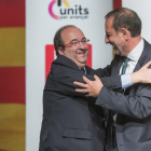 Miquel Iceta y Ramon Espadaler, en un acto de campaña del PSC en LHospitalet de Llobregat.