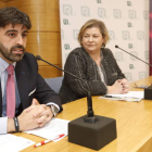 Pablo Roberto Herrero, segunda generación de una empresa en pleno crecimiento, RBHGlobal, junto a la periodista María Jesús Muñiz. RAMIRO