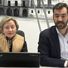 Ana Franco, con el portavoz del PP, David Fernández. DL